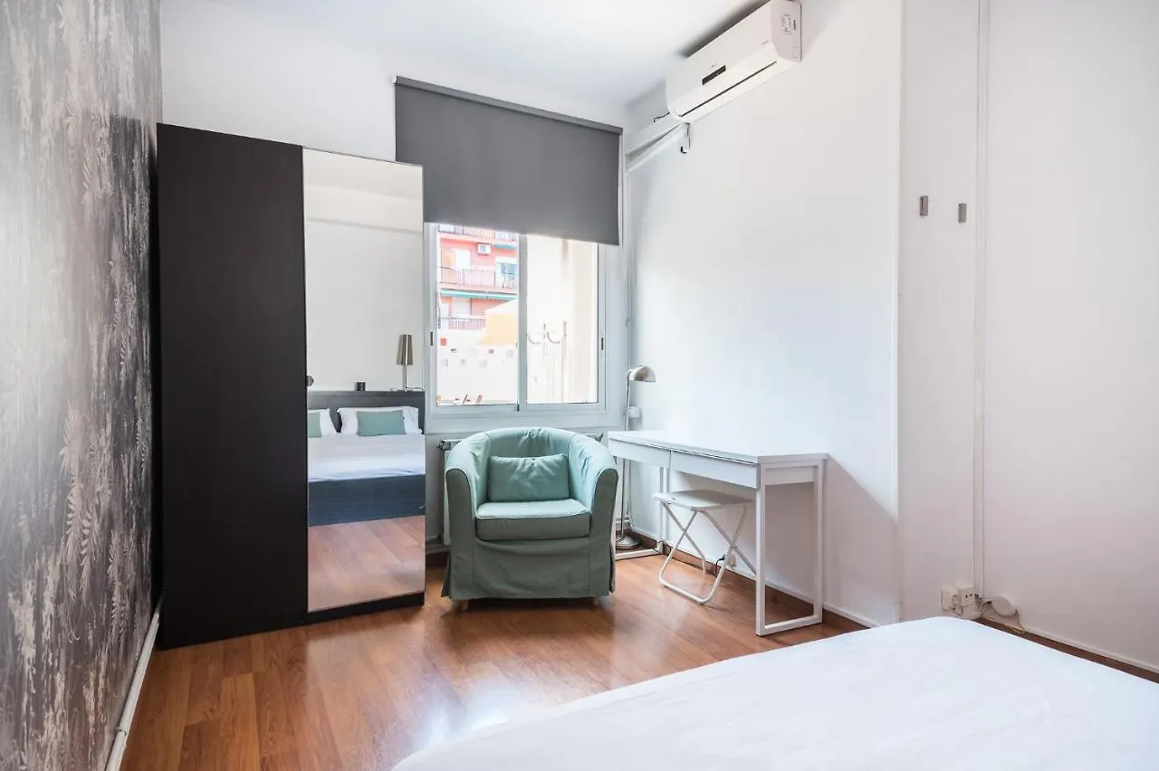 Apartment With Terrace A Step Away From Montjuic Barcelona